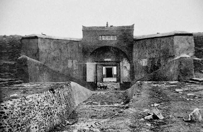 西嶼東臺黑白影像