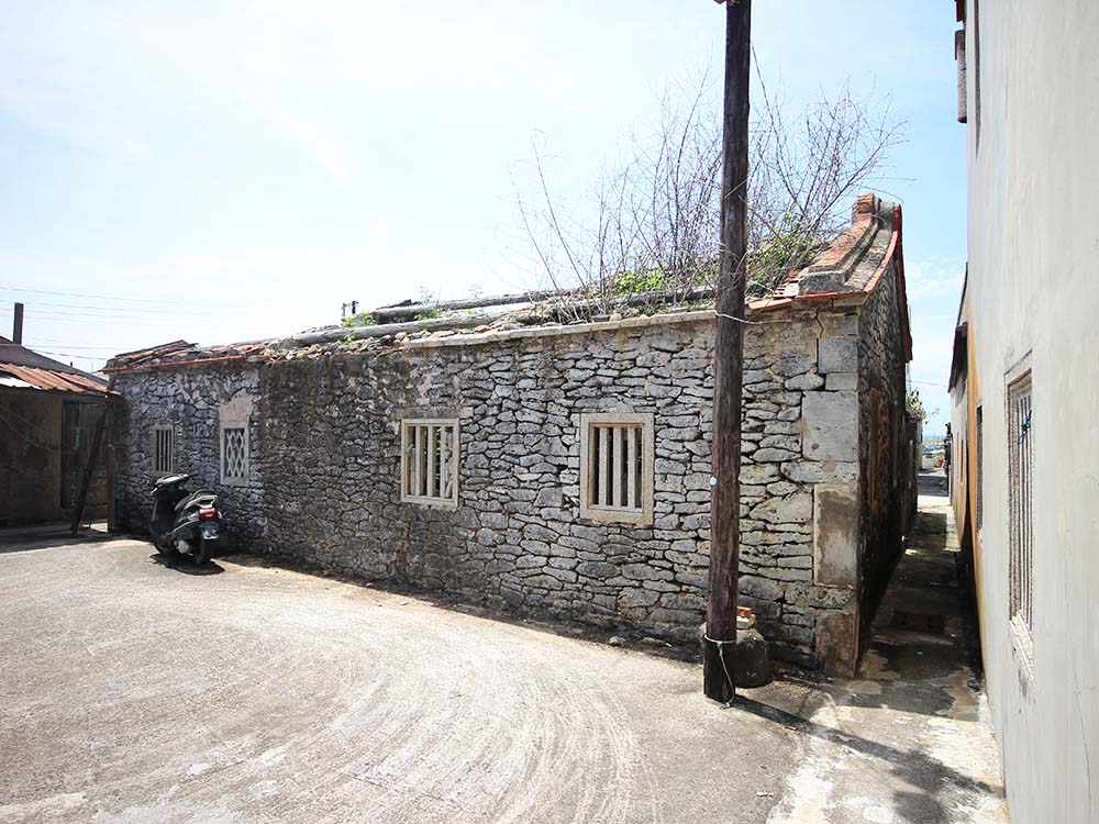 山寮派陳氏四櫸頭三合院東安村〇號