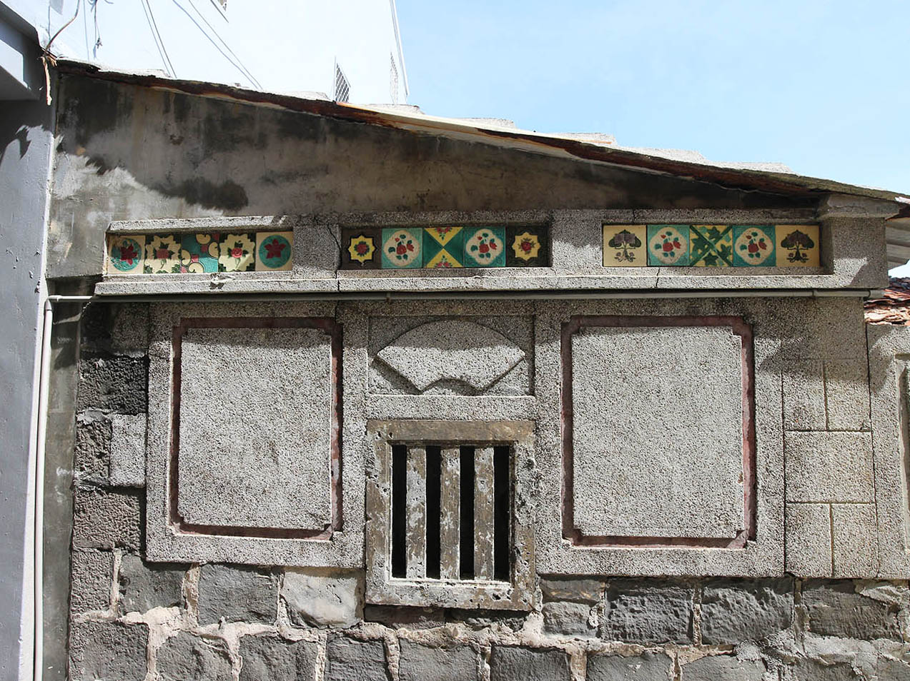 虎井古宅虎井里〇號對面