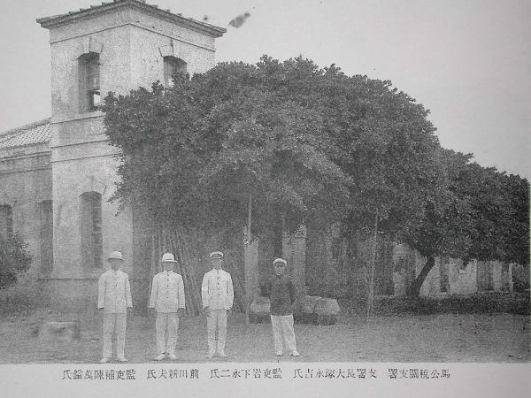 關稅局黑白影像