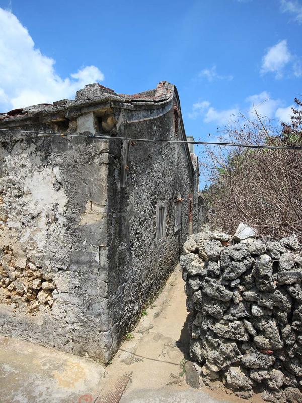 呂公派呂戊辰故宅港子村〇號