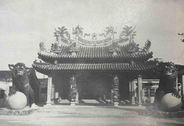 龍德宮黑白影像