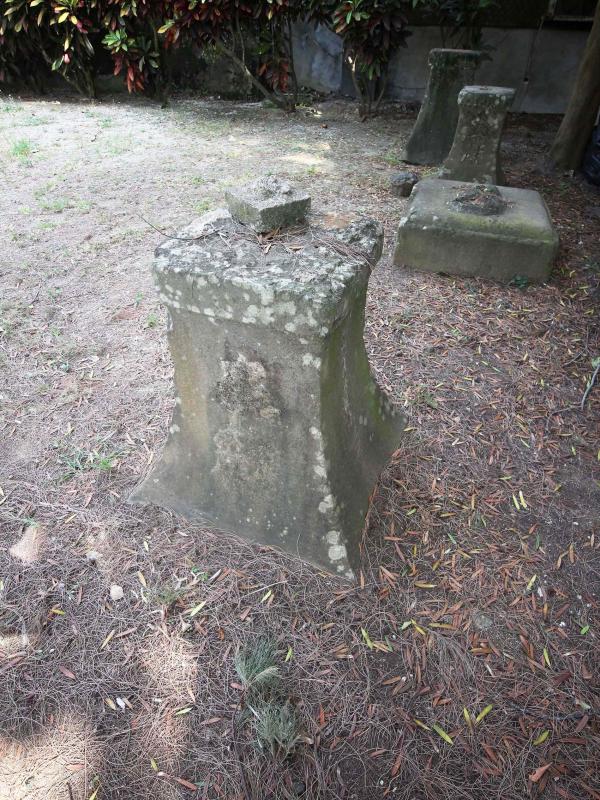 二呆藝館前石燈籠馬公市中華路230號