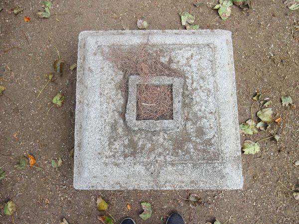 二呆藝館前石燈籠馬公市中華路230號