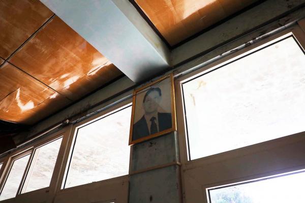 鎮海國中：中正圖數館