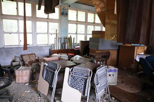 鎮海國中：中正圖數館