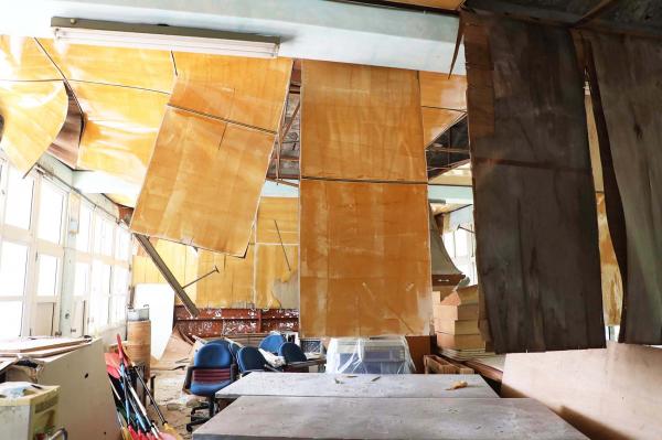 鎮海國中：中正圖數館