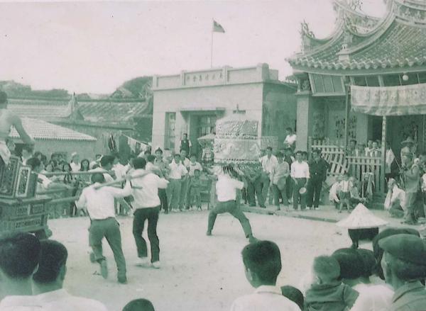 治安宮黑白影像